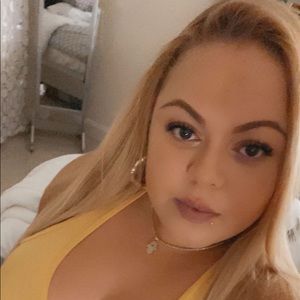 Meet your Posher, Damaris